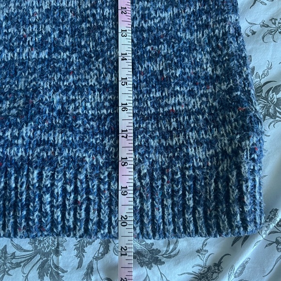 Wool Blend Chunky Boxy Knit Turtleneck Sweater - Picture 5 of 9